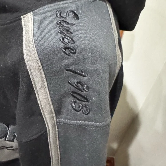 Harley-Davidson Men's Black and Gray Sweatshirt - Picture 5 of 13